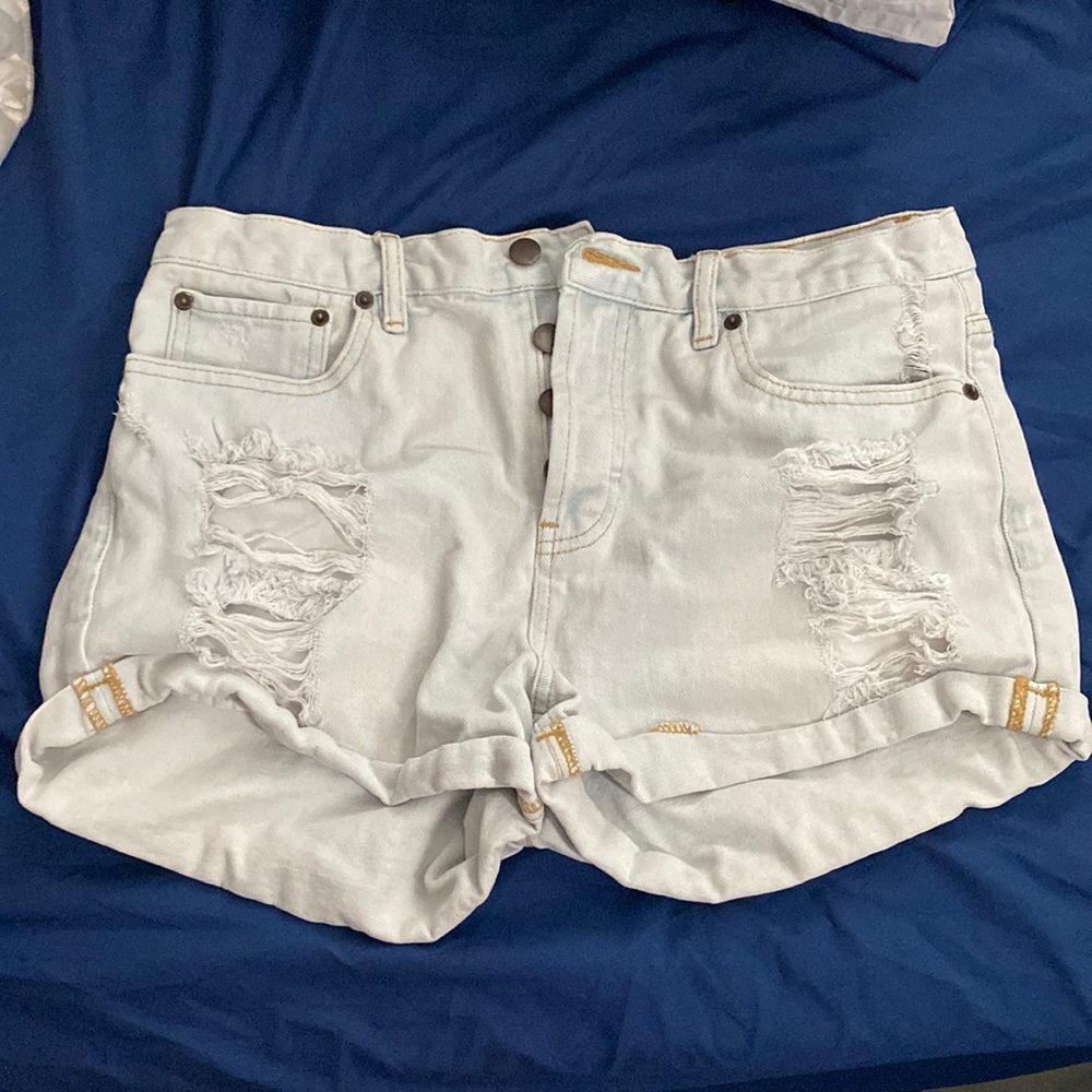 Forever 21 light wash jean shorts